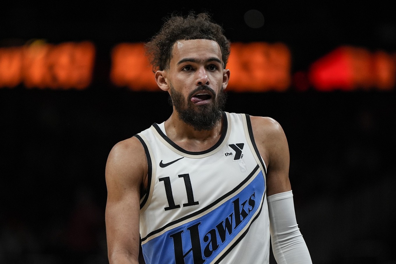 名记：特雷-杨失望因老鹰没找他谈过提前续约 自信能带队进季后赛