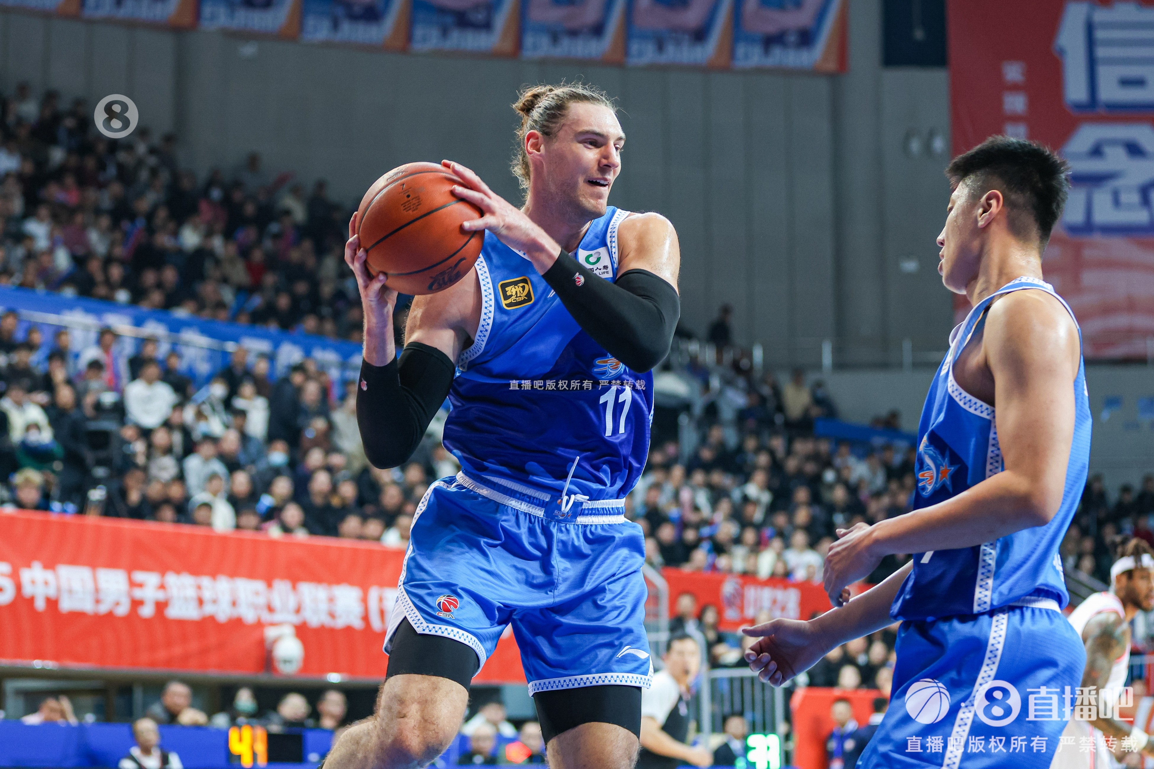 前CBA外援谈打球薪资：月薪税后10万刀 球队每月发伙食费2100刀